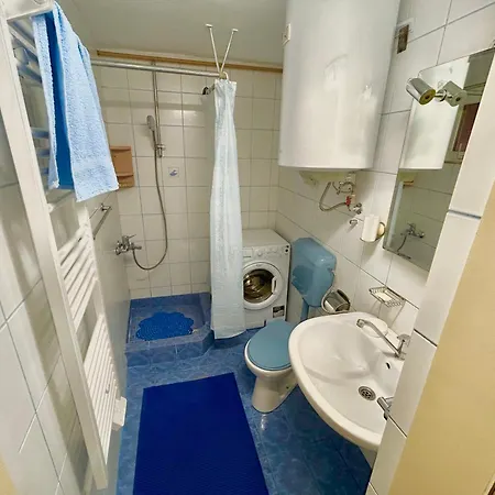 Apartman Peaceful Pleasure & Free Private Parking