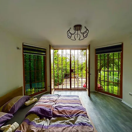 Apartment Peaceful Pleasure & Free Private Parking *