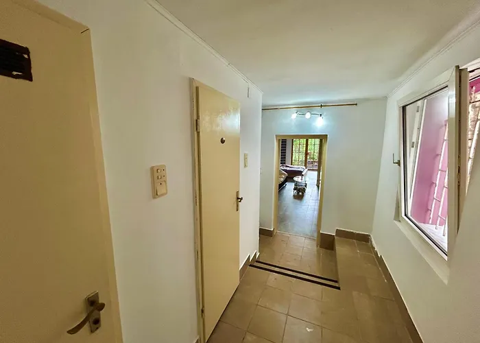 Peaceful Pleasure & Free Private Parking *